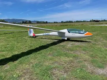 Segelflugzeug LAK-17A des Herstellers Sportinė Aviacija